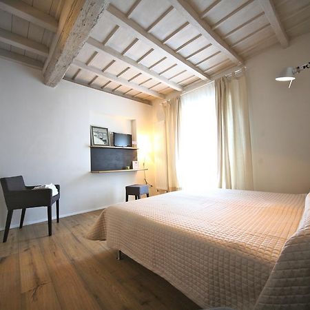 32 Bnb Camerecaffe Pavia Ruang foto