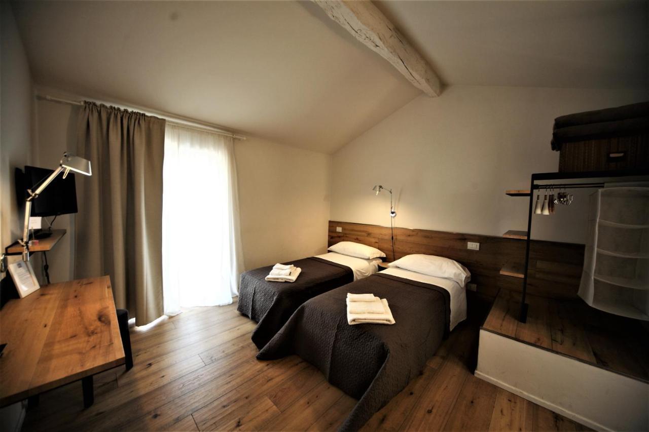 32 Bnb Camerecaffe Pavia Bagian luar foto